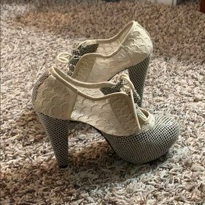Colombian shoes